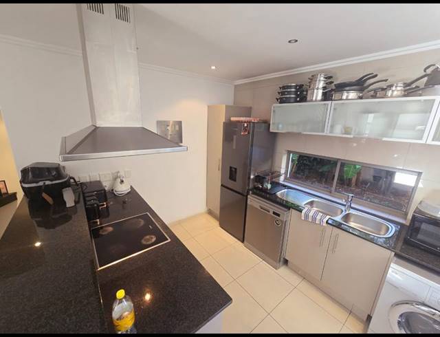 2 BEDROOM DUPLEX FOR SALE IN SANDTON CITY